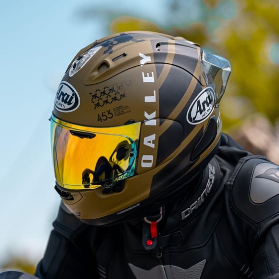 Arai RX-7 V Evo Maverick Oakley Kapalı Kask - Kapalı Kasklar